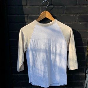 URBAN OUTFITTERS BASEBALL TEE SIZE XS